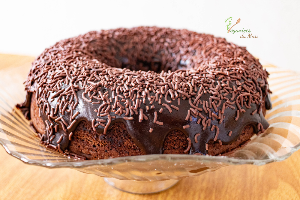 Bolo de chocolate sem leite e sem ovos
