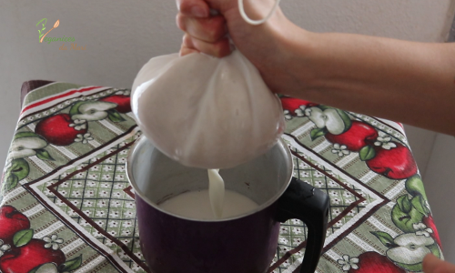 Coador de voal: por que usar para coar leites vegetais?